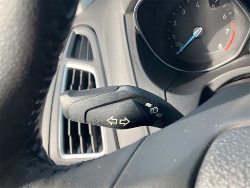 Used 2015 Ford Focus Titanium image 26