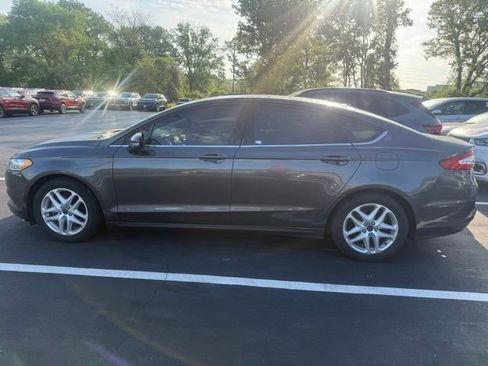 Used 2016 Ford Fusion SE image 7