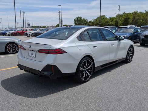 New 2026 BMW 530i w/ M Sport Package RWD image 3