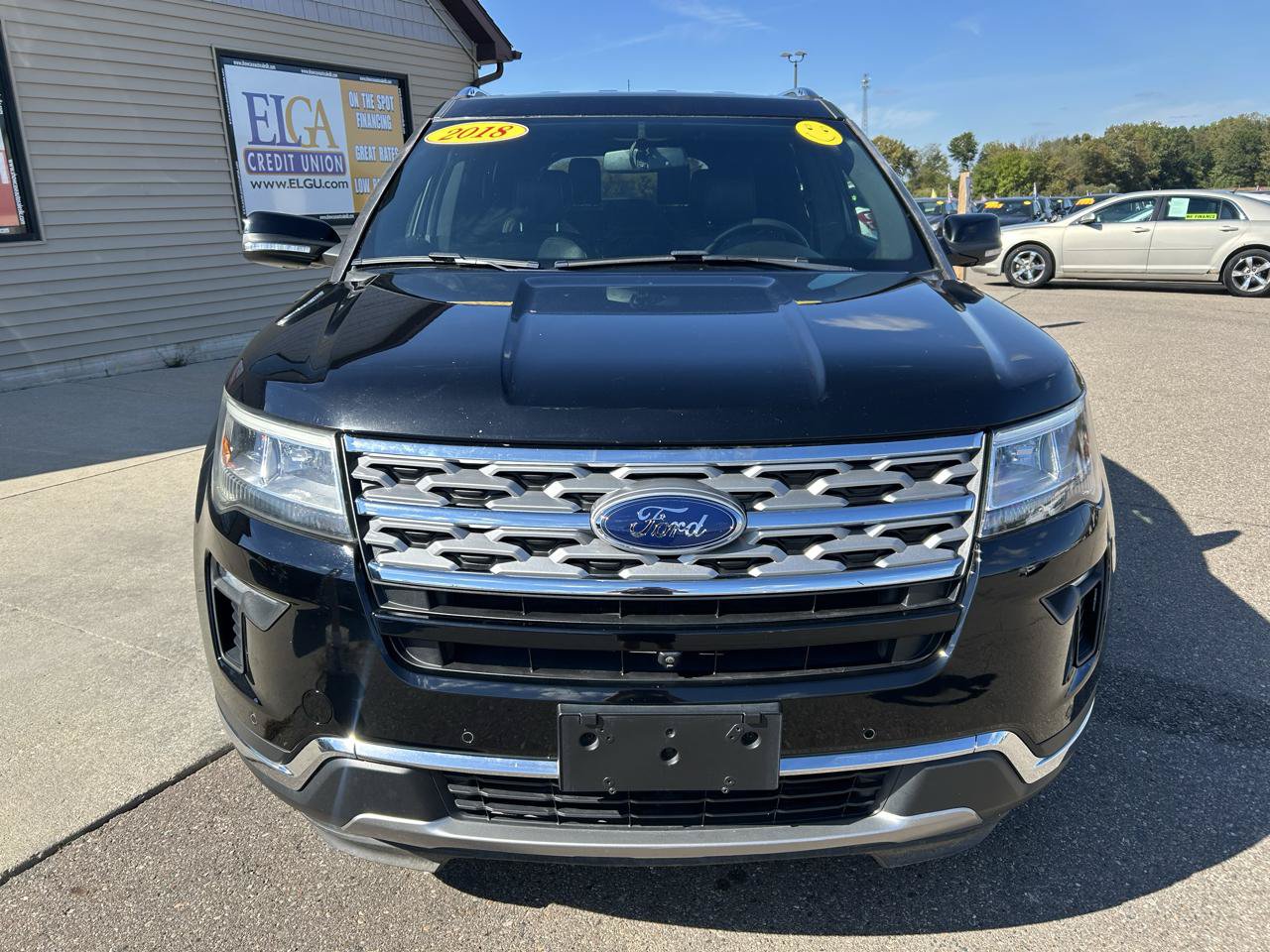 Used 2018 Ford Explorer Limited AWD/4WD image 2