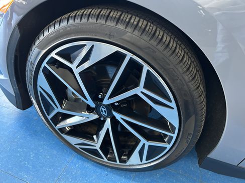 Used 2025 Hyundai Ioniq 6 Limited image 26