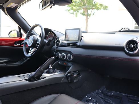 Used 2017 MAZDA MX-5 Miata RF Grand Touring image 20