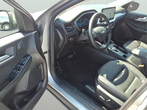 Certified 2024 Ford Escape Platinum AWD/4WD image 10