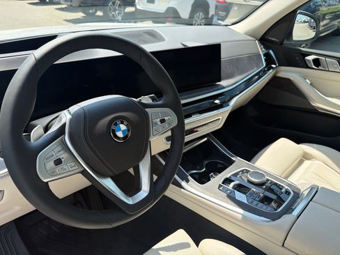 Used 2026 BMW X7 xDrive40i w/ Premium Package AWD/4WD image 17