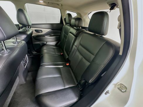 Used 2016 Nissan Murano Platinum w/ Platinum Technology Package FWD image 28