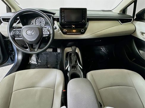 Used 2022 Toyota Corolla LE image 14