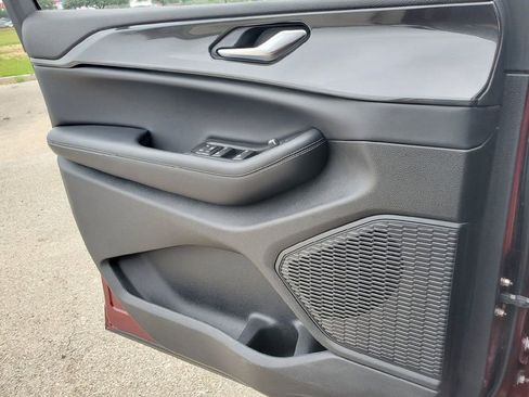 Used 2023 Jeep Grand Cherokee Altitude RWD image 13