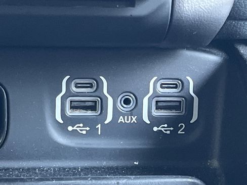 Used 2022 RAM 1500 Big Horn RWD image 8