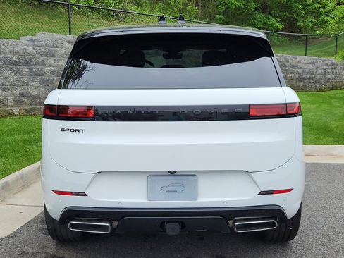 New 2026 Land Rover Range Rover Sport Dynamic SE AWD/4WD image 7
