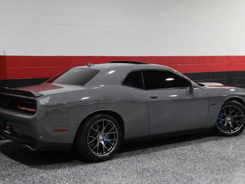 Used 2017 Dodge Challenger SRT image 8