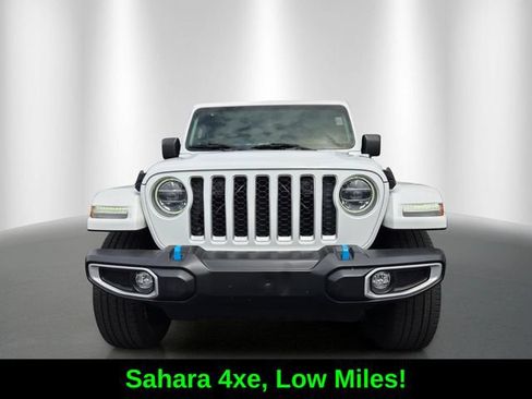Used 2022 Jeep Wrangler Unlimited Sahara w/ Safety Group AWD/4WD image 2
