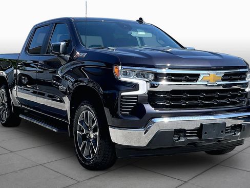Used 2023 Chevrolet Silverado 1500 LT w/ Z71 Off-Road Package AWD/4WD image 3