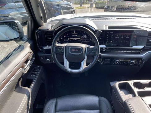 Used 2025 GMC Sierra 1500 SLT RWD image 15