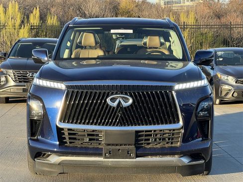 Used 2025 INFINITI QX80 Sensory image 5