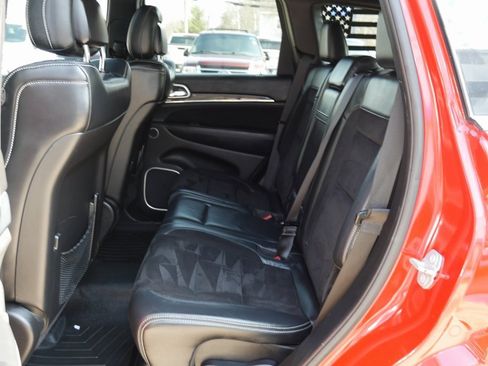 Used 2015 Jeep Grand Cherokee SRT w/ Luxury Group II image 29