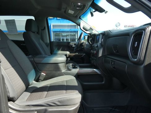 Used 2019 Chevrolet Silverado 1500 LT Trail Boss AWD/4WD image 11