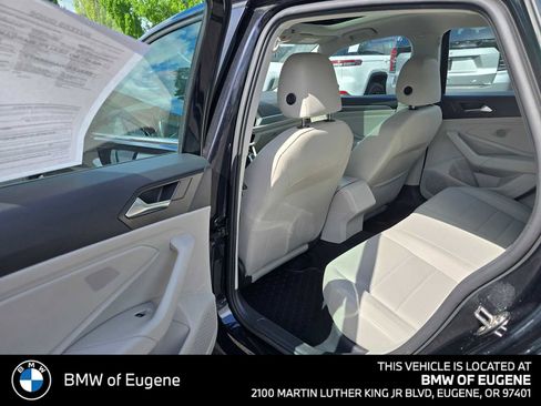 Used 2022 Volkswagen Jetta SE FWD image 16