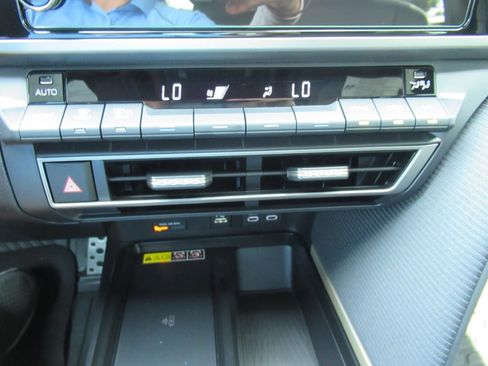 Used 2026 Toyota Camry SE FWD image 29
