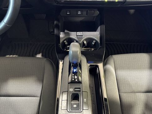 Certified 2024 Toyota Prius LE FWD image 21
