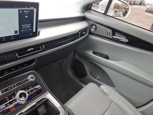 Used 2023 Lincoln Nautilus Reserve w/ Equipment Group 201A image 22