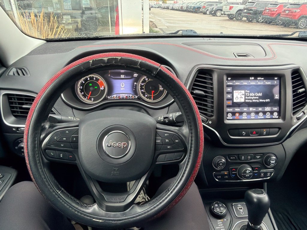 Used 2021 Jeep Cherokee Trailhawk AWD/4WD image 8
