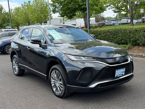 Used 2021 Toyota Venza XLE w/ Carpet Mat Package (TMS) AWD/4WD image 2