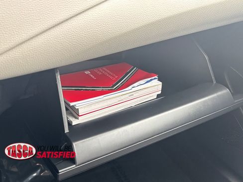 Used 2025 Toyota Corolla LE FWD image 29