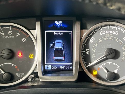 Used 2018 Toyota Tacoma SR5 image 23