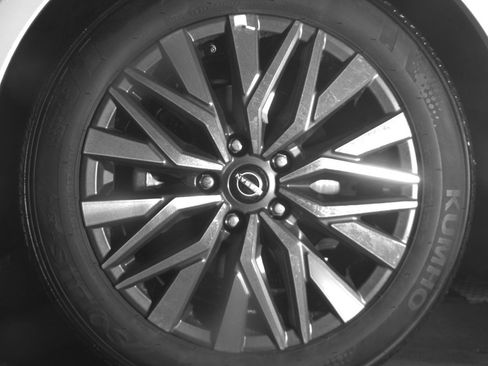 Used 2025 Nissan Altima 2.5 SV image 12