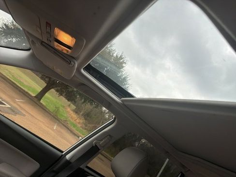 Used 2017 Subaru Forester 2.5i Limited image 15