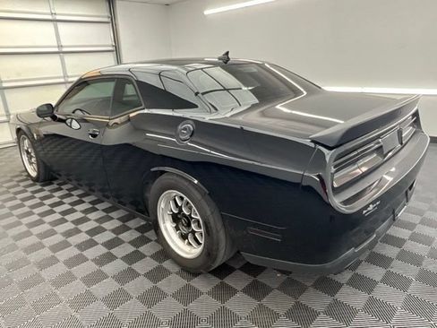 Used 2016 Dodge Challenger SRT Hellcat RWD image 21
