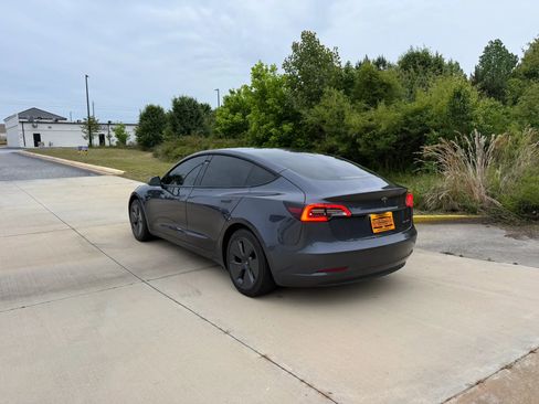 Used 2022 Tesla Model 3 Long Range AWD/4WD image 3