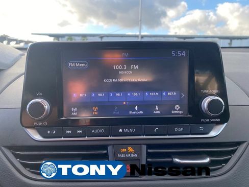 Used 2024 Nissan Altima 2.5 S FWD image 17
