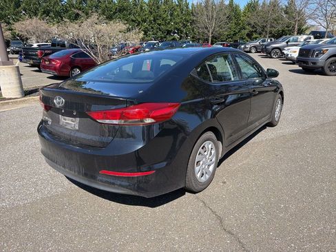 Used 2018 Hyundai Elantra SE image 7