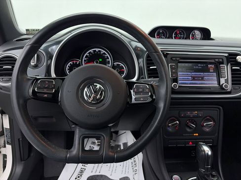 Used 2014 Volkswagen Beetle GSR image 6