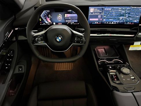 Used 2026 BMW 530i w/ Premium Package image 27