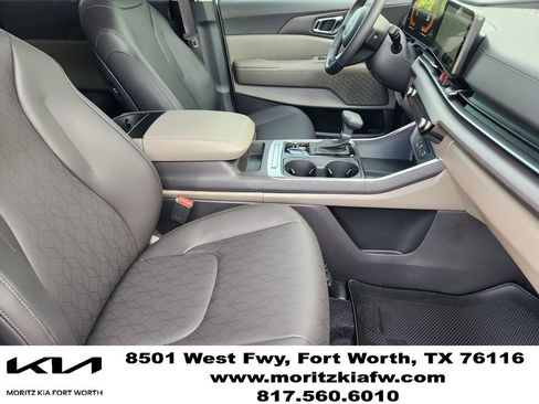 New 2026 Kia Carnival EX FWD image 10