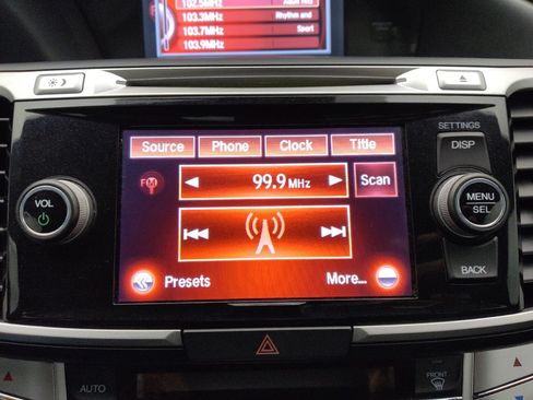 Used 2015 Honda Accord EX-L image 25
