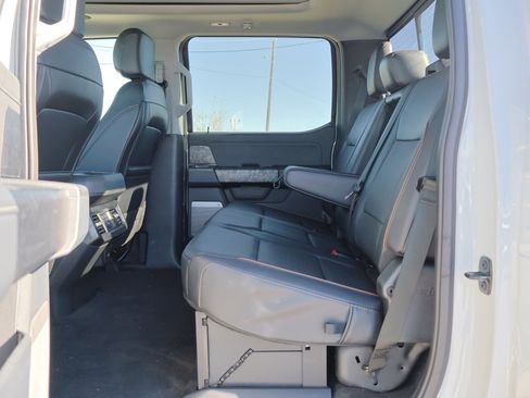 New 2025 Ford F250 Lariat w/ Lariat Ultimate Package image 40