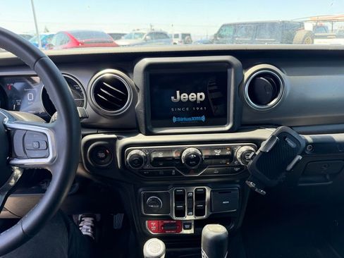 Used 2023 Jeep Wrangler Unlimited Rubicon 4xe AWD/4WD image 9