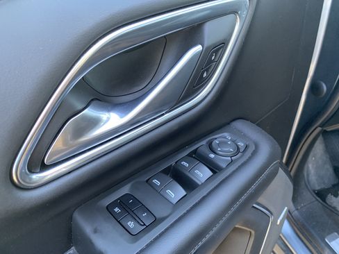 Used 2022 Chevrolet Tahoe LT image 15