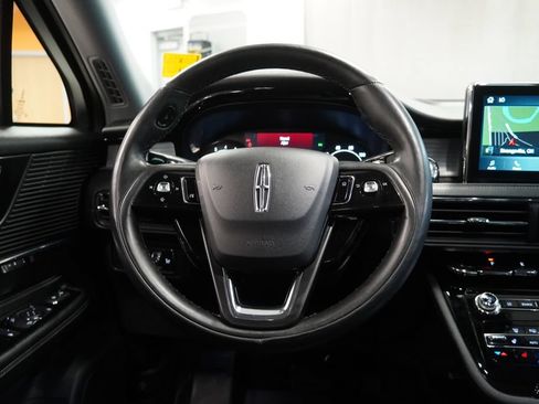 Used 2022 Lincoln Corsair AWD w/ Premium Package image 19