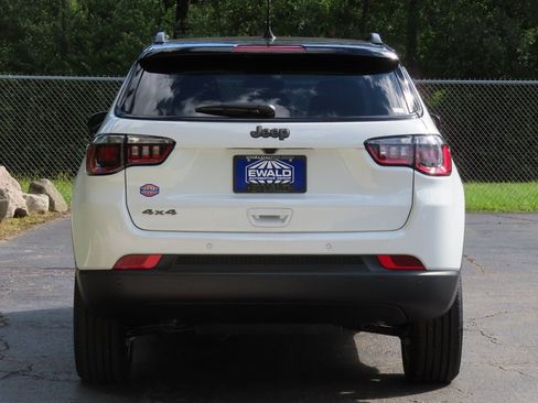 New 2025 Jeep Compass Limited w/ Sun & Sound Group image 16