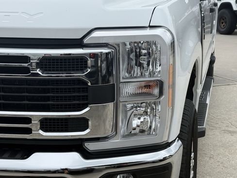 Used 2025 Ford F250 XLT AWD/4WD image 12