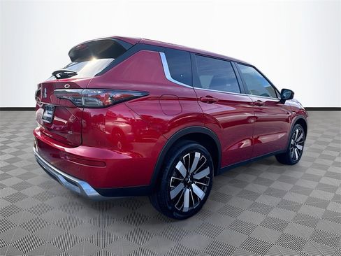 New 2025 Mitsubishi Outlander SE image 5