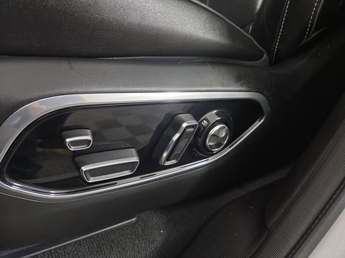 Certified 2023 Jeep Grand Cherokee L Overland w/ Luxury Tech Group IV image 34