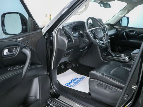 Used 2023 INFINITI QX80 Luxe w/ Cargo Package RWD image 3