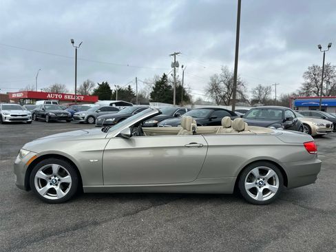 Used 2009 BMW 328i Convertible RWD image 16