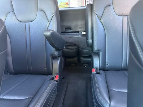 Used 2022 Kia Sorento EX w/ Panoramic Sunroof Package FWD image 21