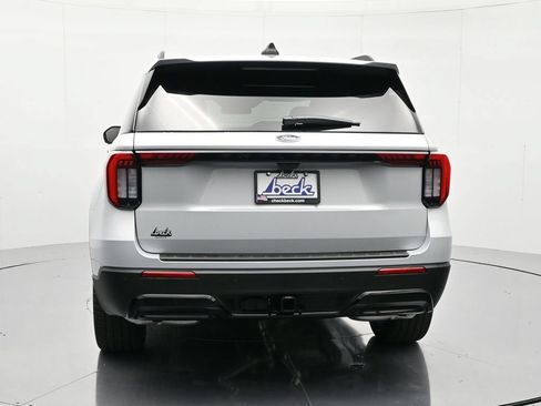 New 2026 Ford Explorer ST-Line w/ ST-Line Street Pack RWD image 6